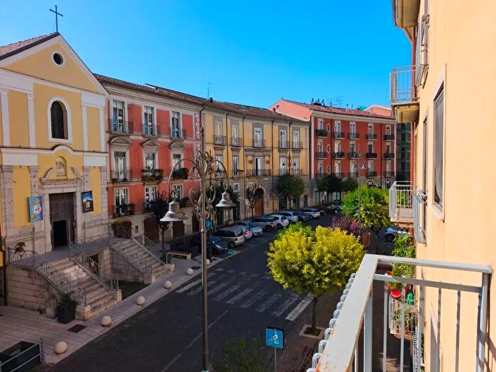 Appartamento quadrilocale in vendita in Corso Umberto, Avellino