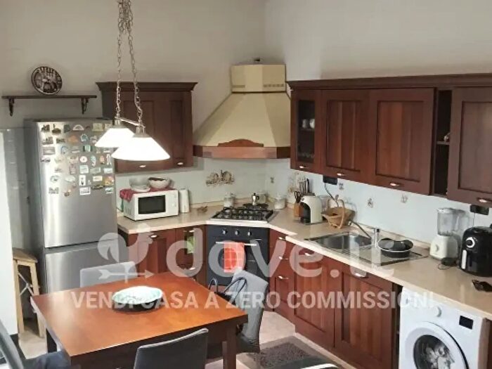 Appartamento trilocale in vendita in Via di Creto, Genova