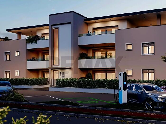 Appartamento quadrilocale in vendita in Bernareggio