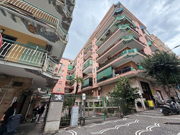 Appartamento trilocale in vendita in Via Benvenuto Cellini, Portici