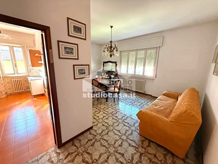 Appartamento trilocale in vendita in Via degli Alpini, Zogno