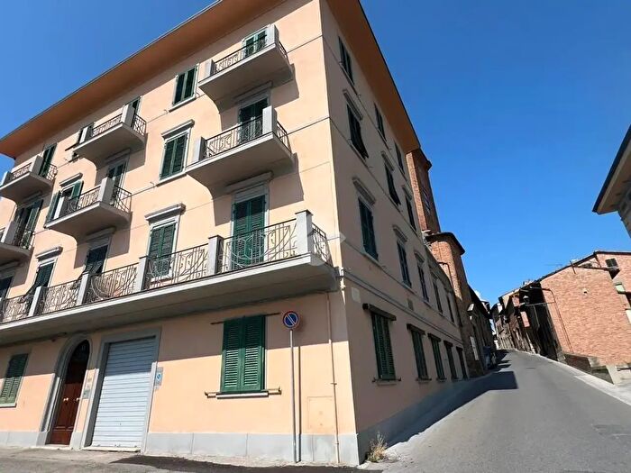 Appartamento con 5 locali in vendita in Via Roma, San Miniato