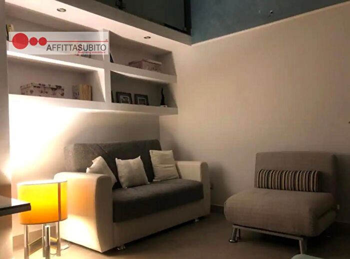 Appartamento bilocale in affitto in Piazza Ottocalli, Napoli