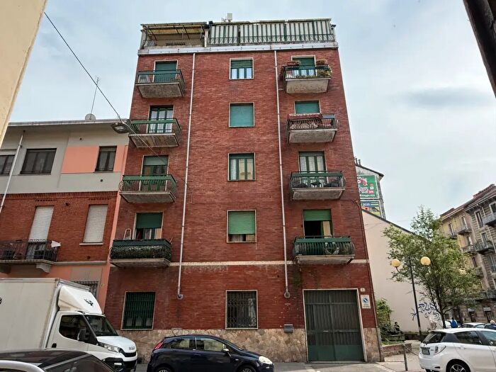 Appartamento trilocale in affitto in Via Desana, Torino