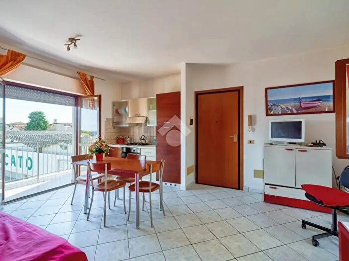 Appartamento trilocale in vendita in Via IV Novembre, Santa Marinella