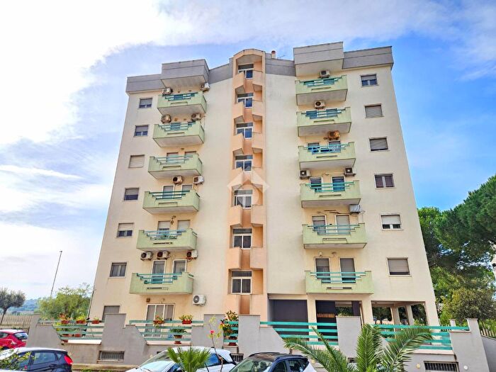 Appartamento quadrilocale in vendita in Via Tiziano Vecellio, San Giorgio Ionico