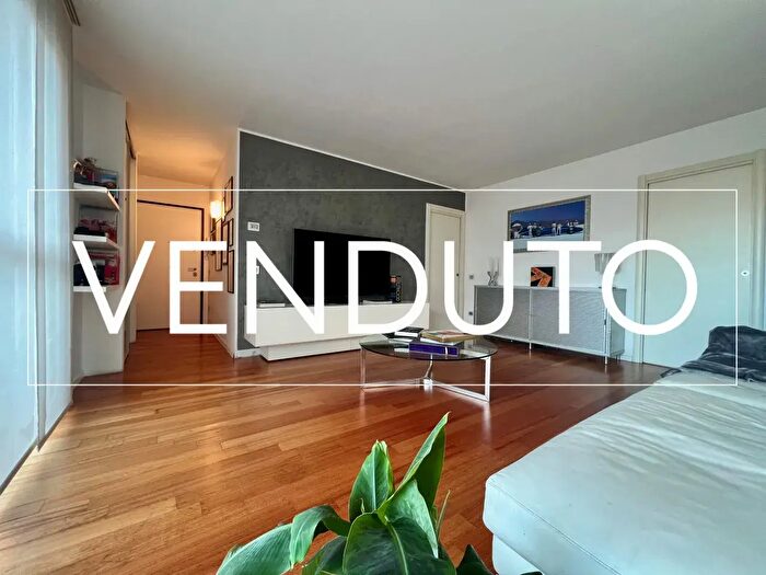 Appartamento quadrilocale in vendita in Via Ezio Maccani, Trento