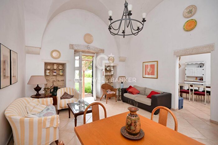 Casa con 5 locali in vendita in Contrada Donnabella Snc, Cutrofiano