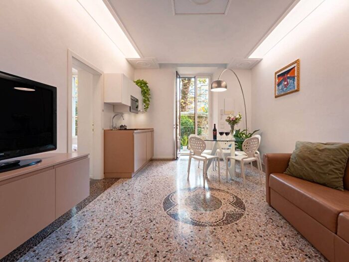 Appartamento quadrilocale in affitto in Viale Giovanni Amendola, Beccaria Colombo, Firenze