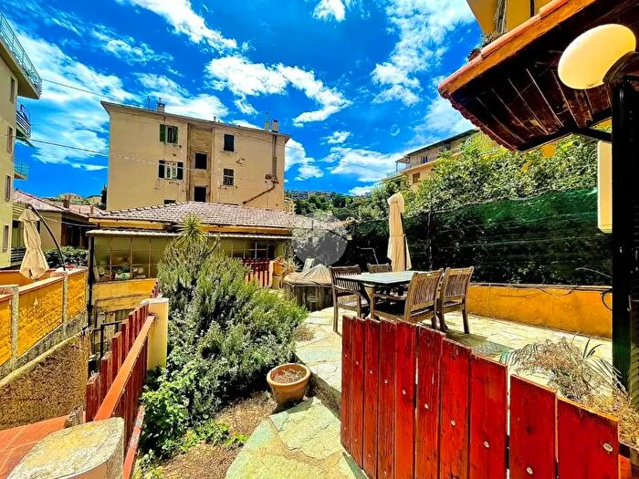Appartamento trilocale in vendita in Strada Borgo, Sanremo