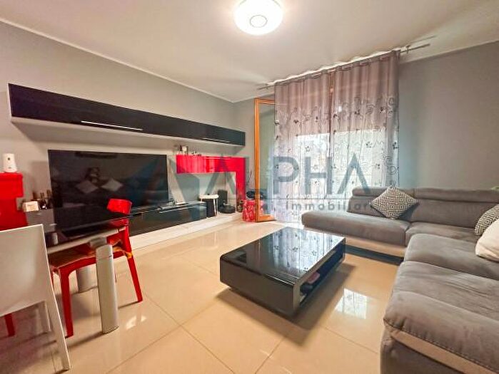 Appartamento con 5 locali in vendita in Via Giangrandi, Faenza