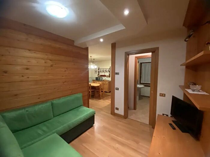 Appartamento trilocale in vendita in Via Monsignor dBortoli, Asiago