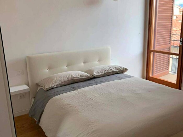 Appartamento trilocale in affitto in Via Giuseppe Verdi, Santa Croce, Firenze