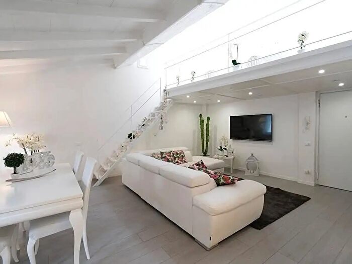 Appartamento quadrilocale in vendita in Massa