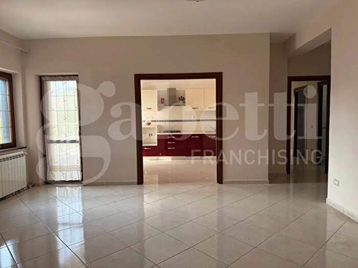 Appartamento quadrilocale in vendita in Via Calvanese, Roccapiemonte