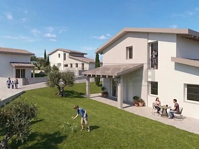 Casa con 5 locali in vendita in Valdagno
