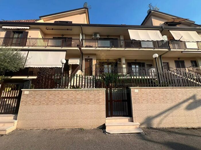 Casa con 5 locali in vendita in Parco Giuseppe Verdi, Pratola Serra