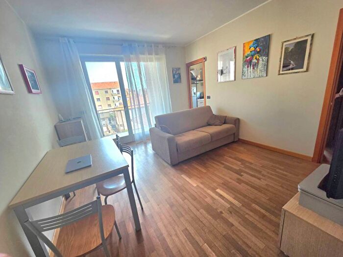 Appartamento bilocale in affitto in Via Angelo Brofferio, Centro Storico, Asti