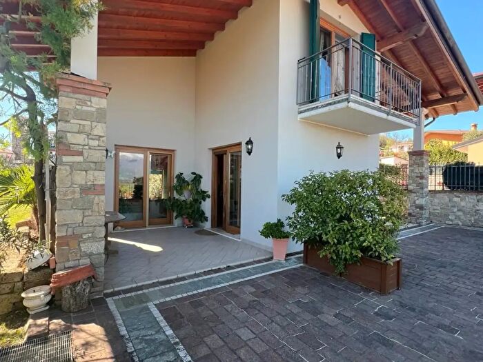 Casa con 5 locali in vendita in Via Rosario, Polpenazze