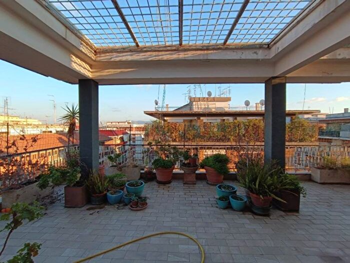 Casa quadrilocale in affitto in Viale Anicio Gallo, Appio Claudio Statuario, Roma