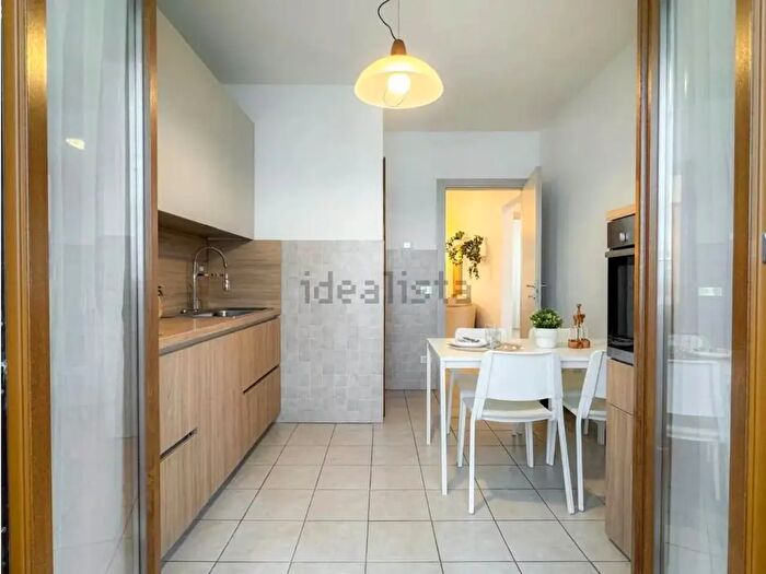 Appartamento con 6 locali in vendita in Monteroni D'Arbia
