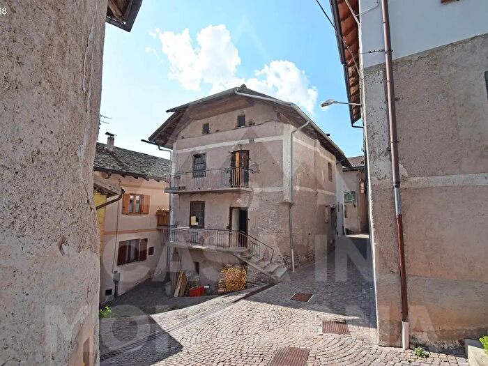 Appartamento con 5 locali in vendita in Valfloriana