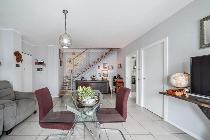 Appartamento quadrilocale in vendita in Via Marzabotto, Novi Di Modena