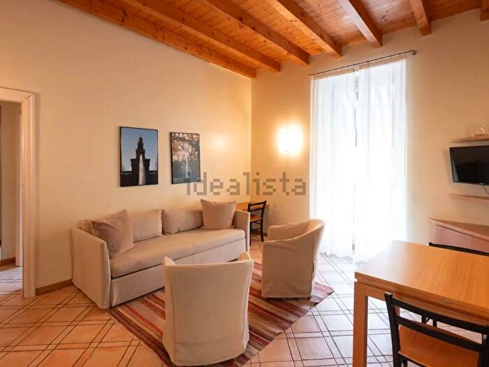 Appartamento bilocale in affitto in Via Ascanio Sforza, Navigli Darsena, Milano