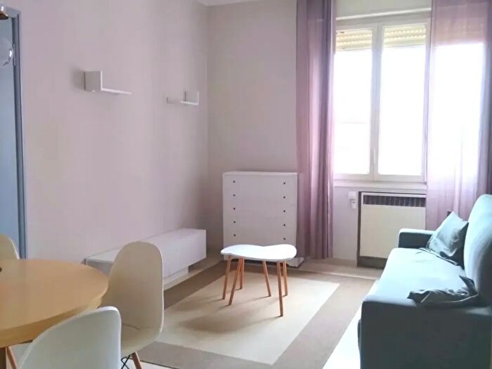 Appartamento bilocale in vendita in Via Massarenti, Bologna