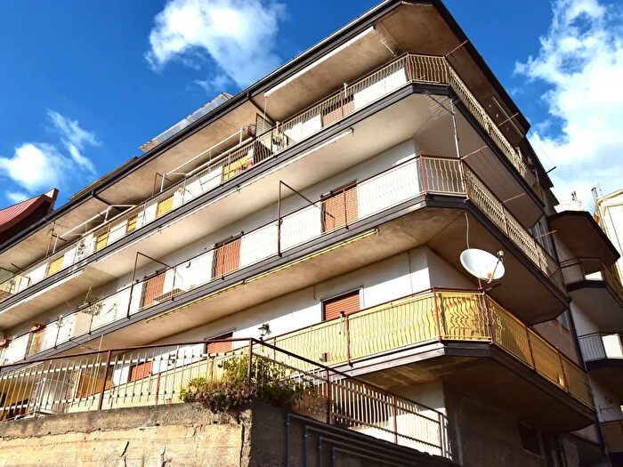 Appartamento con 8 locali in vendita in Via Pozzillo, Sala Consilina