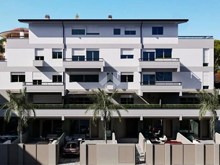 Appartamento trilocale in vendita in Piazzale Appennini, Porto SantElpidio
