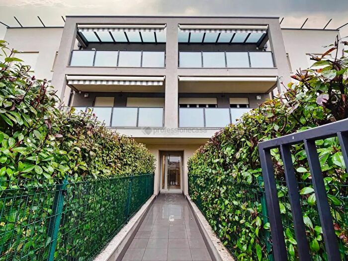 Appartamento bilocale in vendita in Via Verona, Carate Brianza