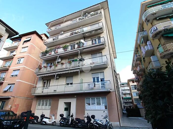 Appartamento con 5 locali in vendita in Via Filzi, Chiavari