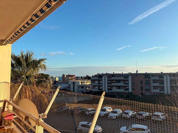 Appartamento con 5 locali in vendita in Via Rosario Livatino, Nettuno