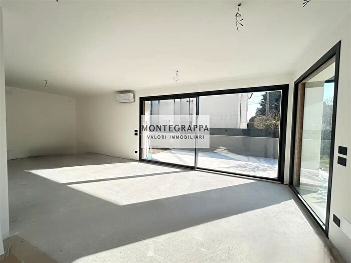 Casa con 5 locali in vendita in Via Abruzzo, Castelfranco Veneto