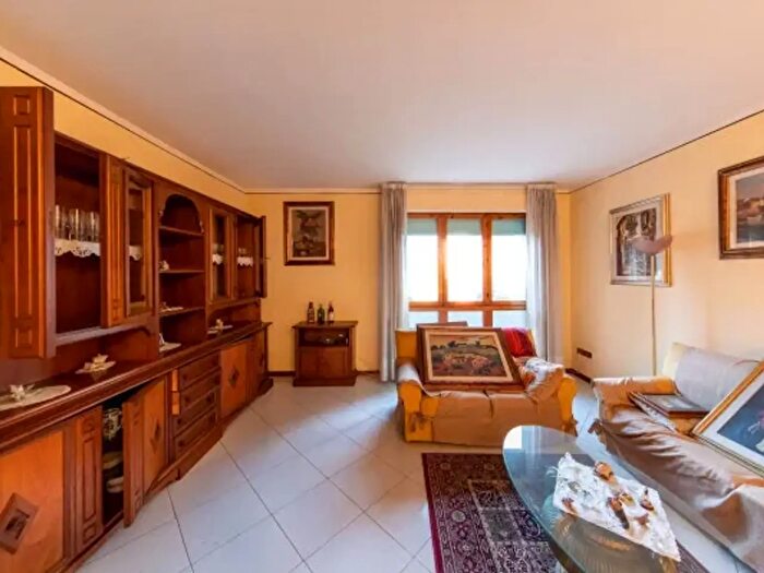 Casa trilocale in vendita in Pescia