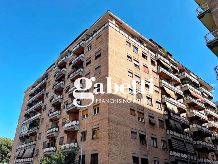 Appartamento bilocale in vendita in Via Alatri, Roma