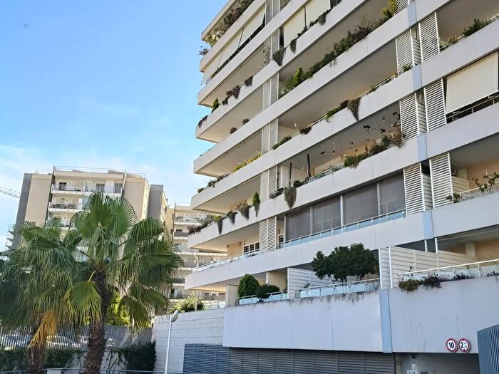 Appartamento trilocale in affitto in Viale Leonida Tonelli, Roma