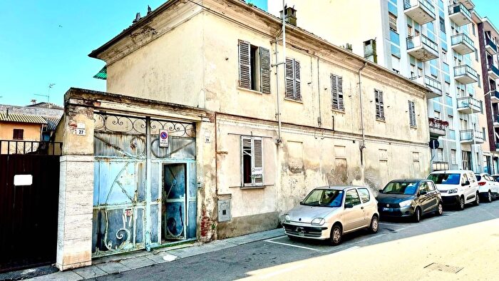 Casa con 8 locali in vendita in Corso Porta Novara Mortara, Mortara