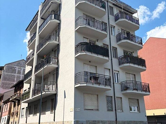 Appartamento trilocale in affitto in Via Emilio Salgari, Regio Parco, Torino