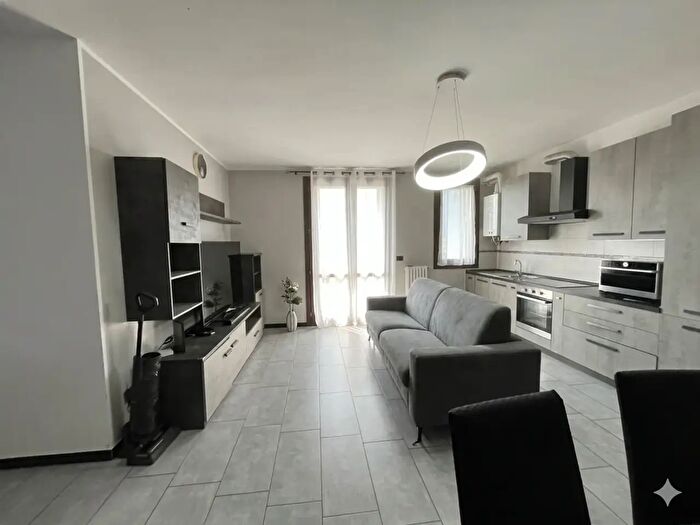 Appartamento trilocale in vendita in Strada Statale Motta, Carpi