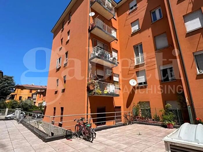 Appartamento trilocale in vendita in Via delle Fragole, Bologna