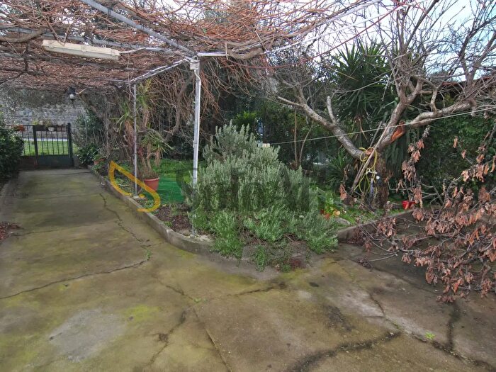 Casa con 7 locali in affitto in Via Marco Mastacchi, Livorno