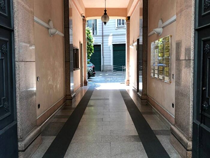 Appartamento trilocale in affitto in Via Vincenzo Monti, Vincenzo Monti, Milano