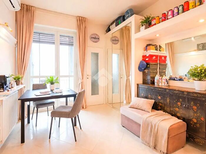 Appartamento monolocale in vendita in Viale Puglie, Milano