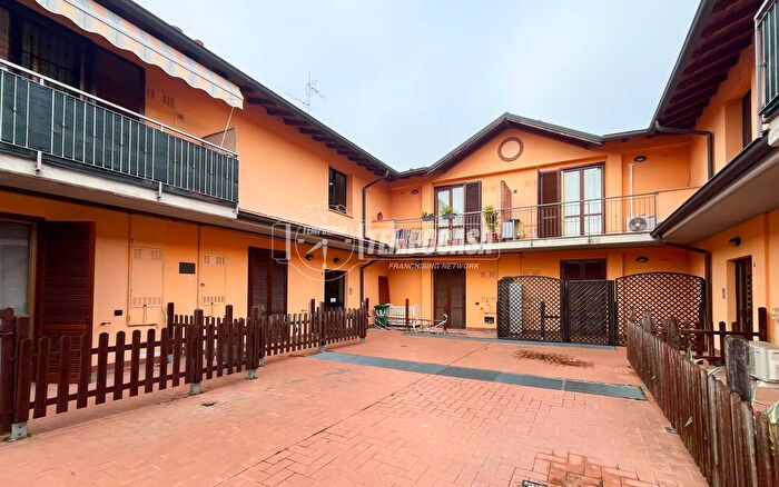 Appartamento bilocale in vendita in Via Novembre B, Mulazzano