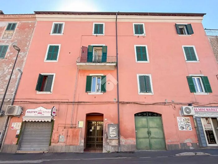 Appartamento trilocale in vendita in Via del Pavone, Campagnano Di Roma