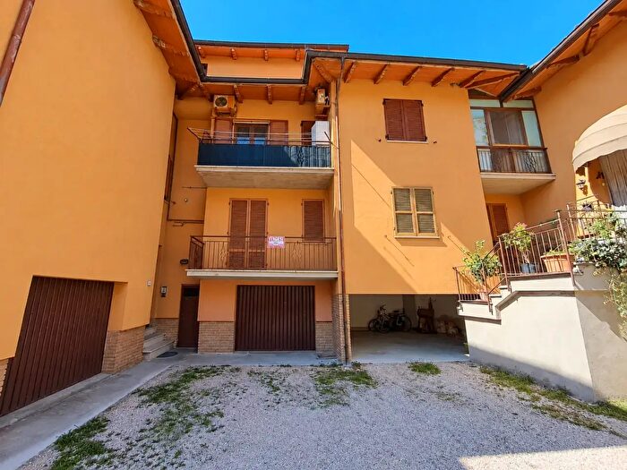 Appartamento quadrilocale in vendita in Passignano Sul Trasimeno