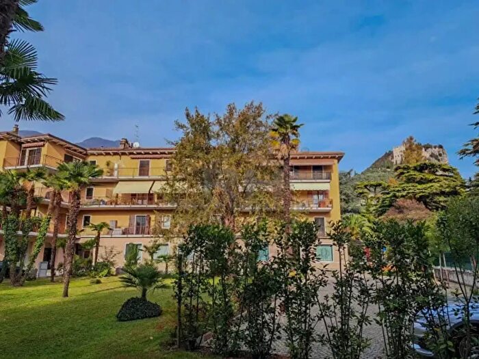 Appartamento trilocale in vendita in Arco