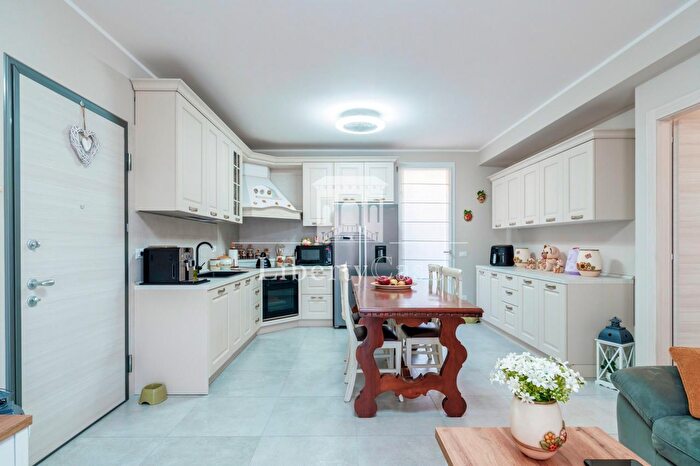 Casa trilocale in vendita in Via Provinciale, Roe Volciano